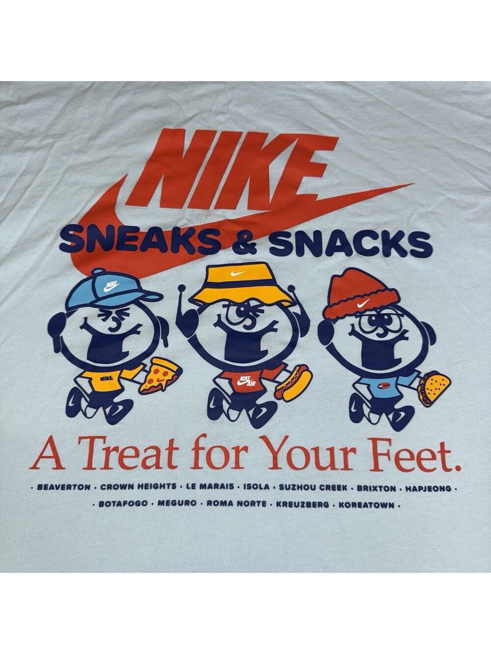 Nike Sportswear Sneaks & Snacks T-Shirt Size large - Picture 3 of 6